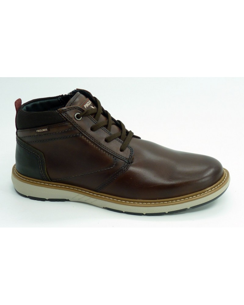 Botín hombre marca pikolinos en color marron