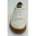Deportivo hombre marca pikolinos en color blanco