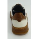 Deportivo hombre marca pikolinos en color blanco