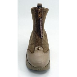  botín mujer marca hispanitas en color taupe 