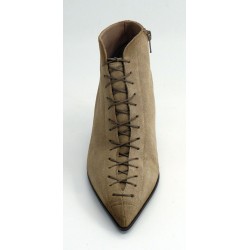Zapato mujer marca hispanitas en color taupe