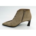 Zapato mujer marca hispanitas en color taupe
