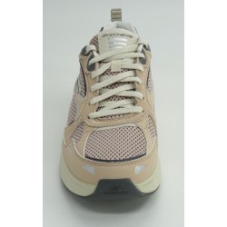 Deportivo mujer marca skechers en color taupe