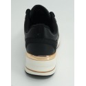 Deportivo mujer marca skechers en color negro