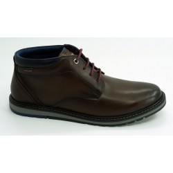 Botín hombre marca pikolinos en color marron