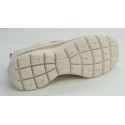Deportivo mujer marca skechers en color beige