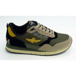 Deportivo hombre marca aeronautica militare en color verde