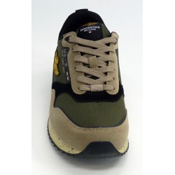 Deportivo hombre marca aeronautica militare en color verde