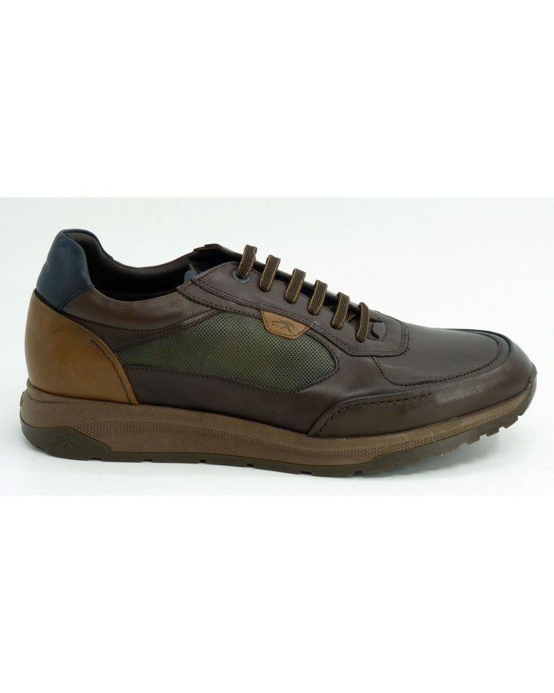 Deportivo hombre marca fluchos en color marron